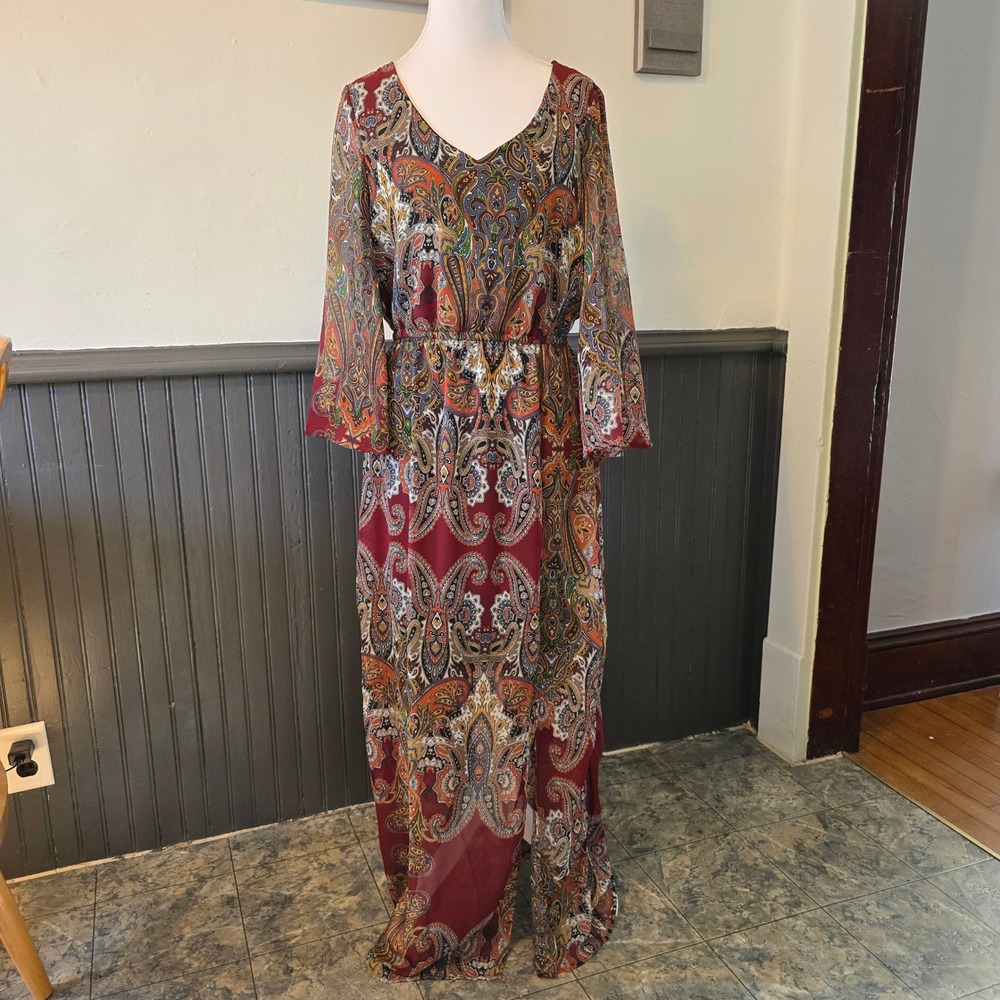 Signature Collection Paisley Boho Maxi Dress‎ Small Burgundy Bell Sleeve